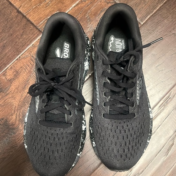 Brooks mens ghost 16 like new - Picture 1 of 4